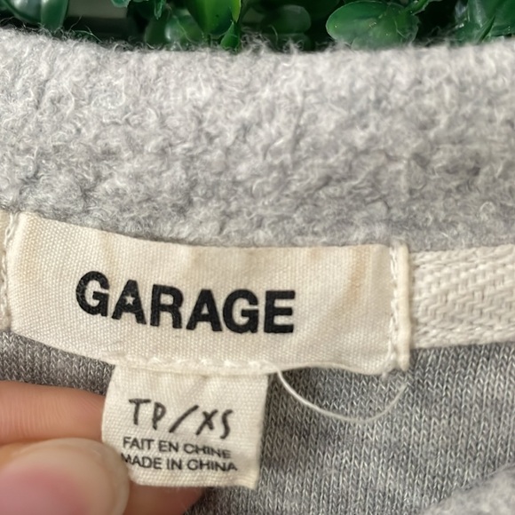 Super Soft Fleecey Garage Sweater - Picture 3 of 4